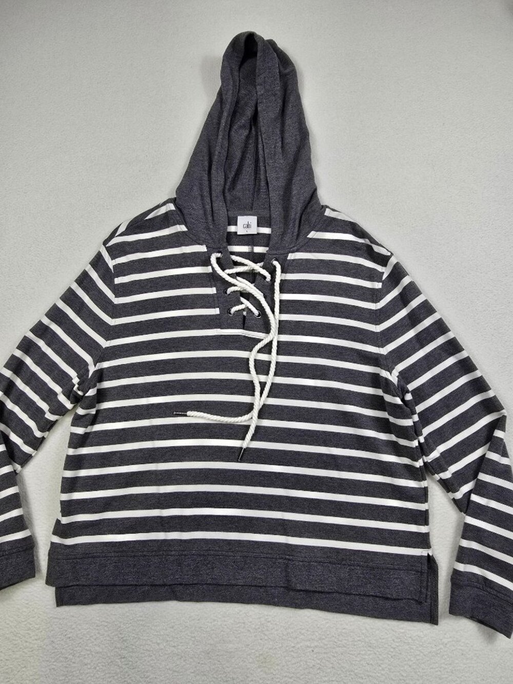 Cabi Striped Gray & White Hoodie Sweatshirt Large Lightweight Sweater